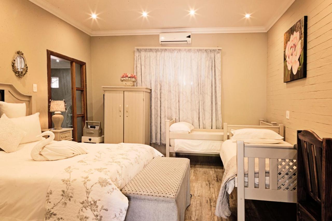 De Loft Guesthouse Piet Retief Extérieur photo
